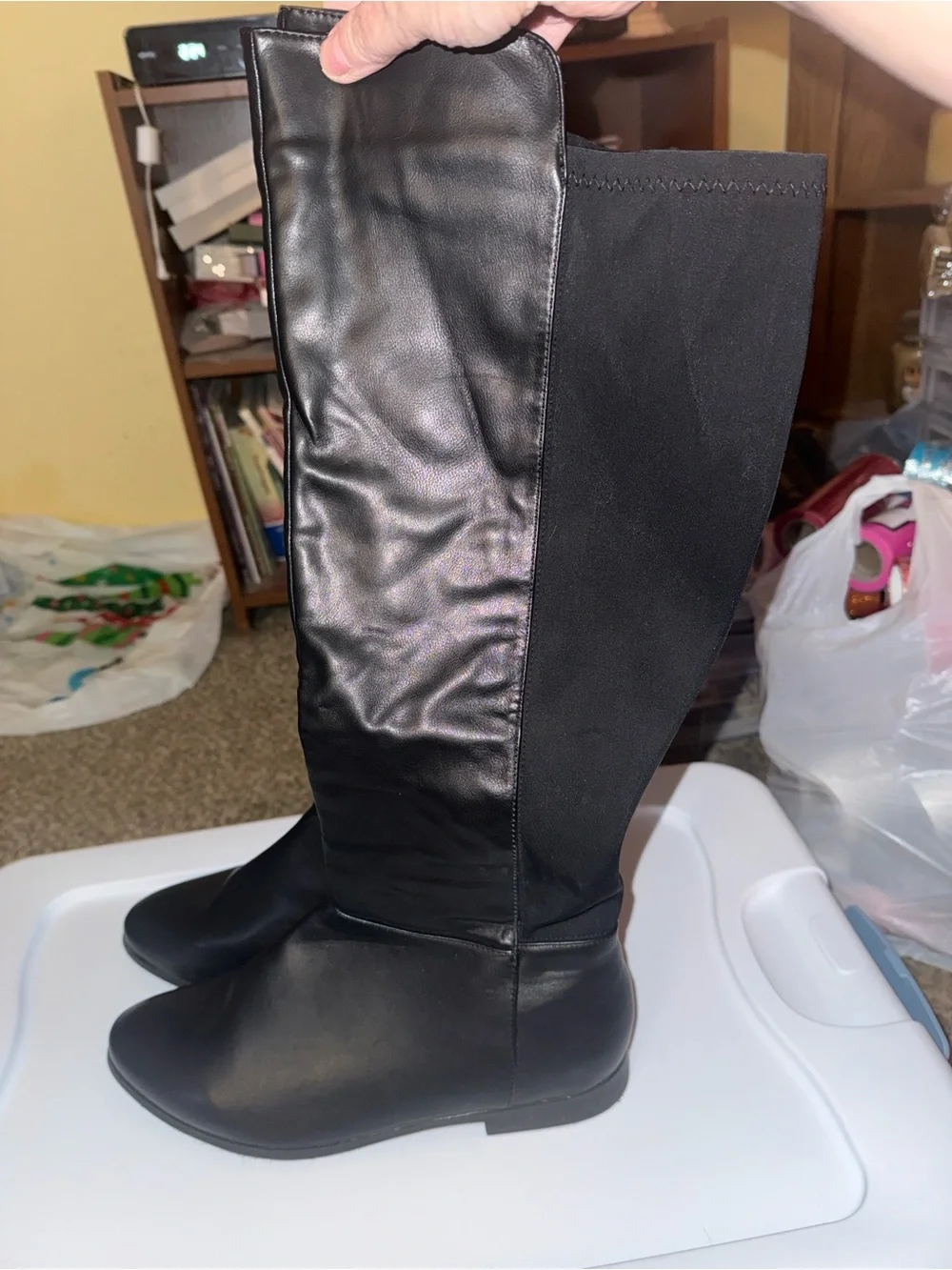 Black Women's Knee-High Casual Boots size 11 W